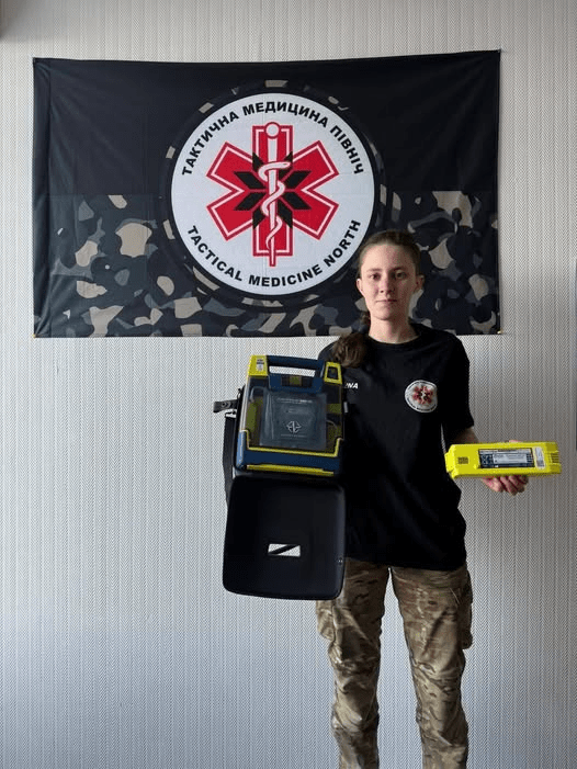 Defibrillator and batteries to Tactical Medics North in Ukraine
